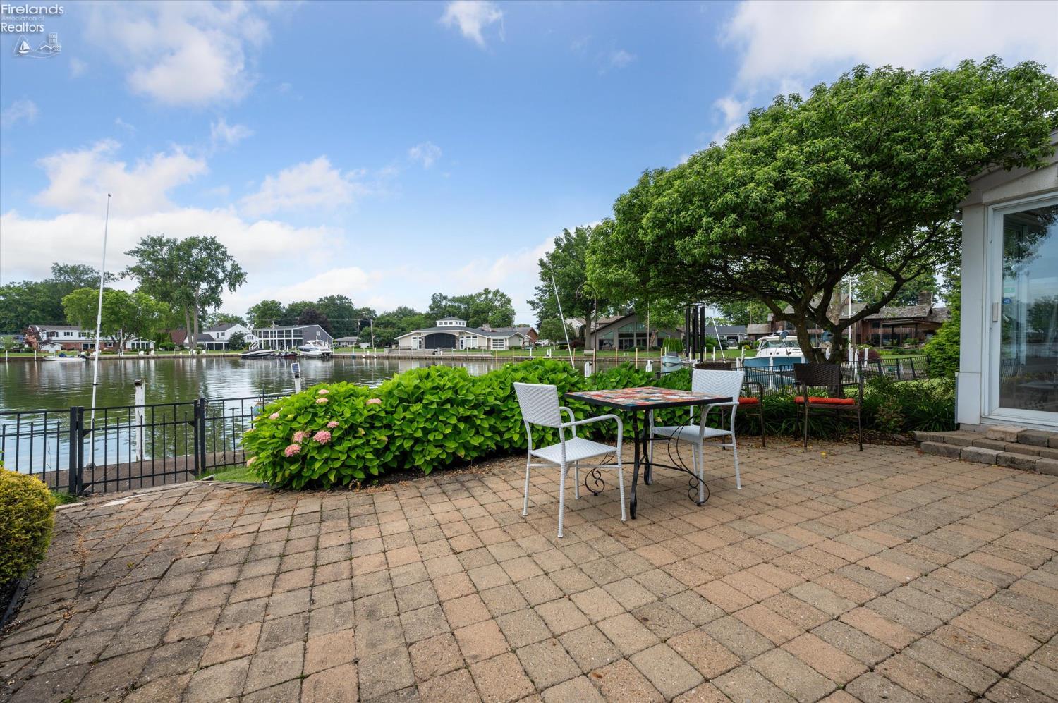 129 Bay Shore Drive