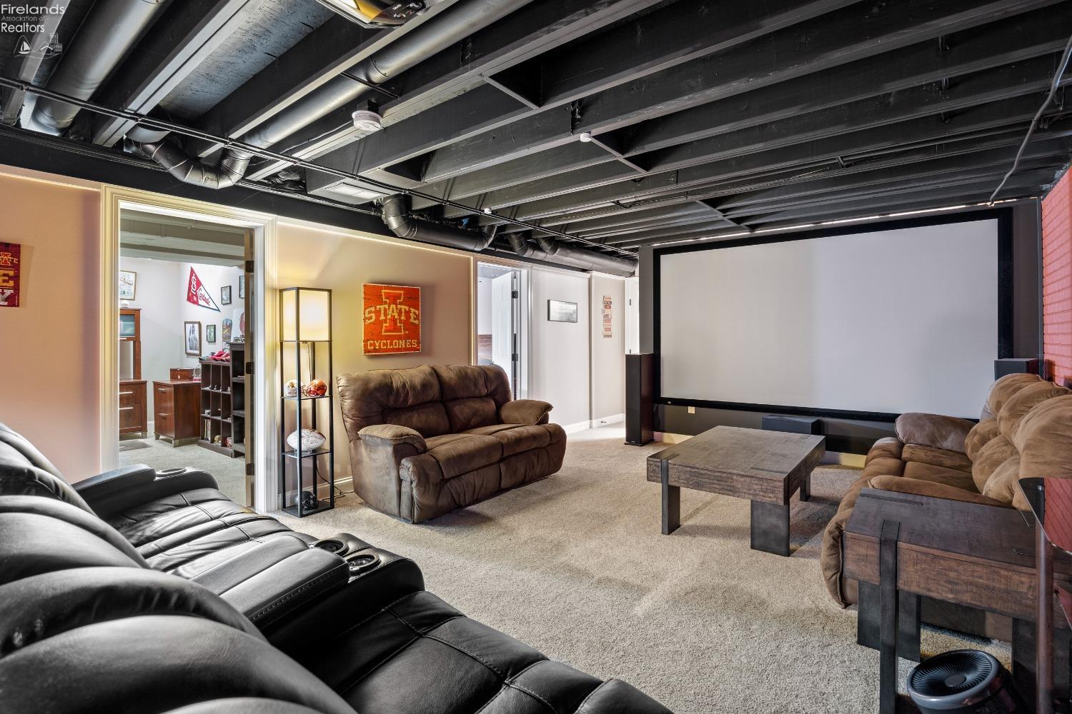 5367 Walls Channel Drive