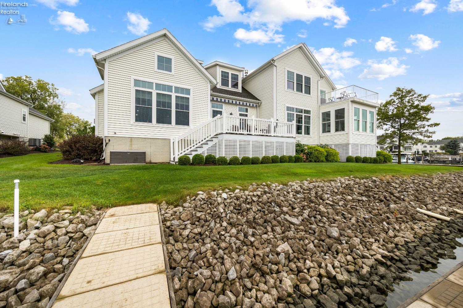 5367 Walls Channel Drive