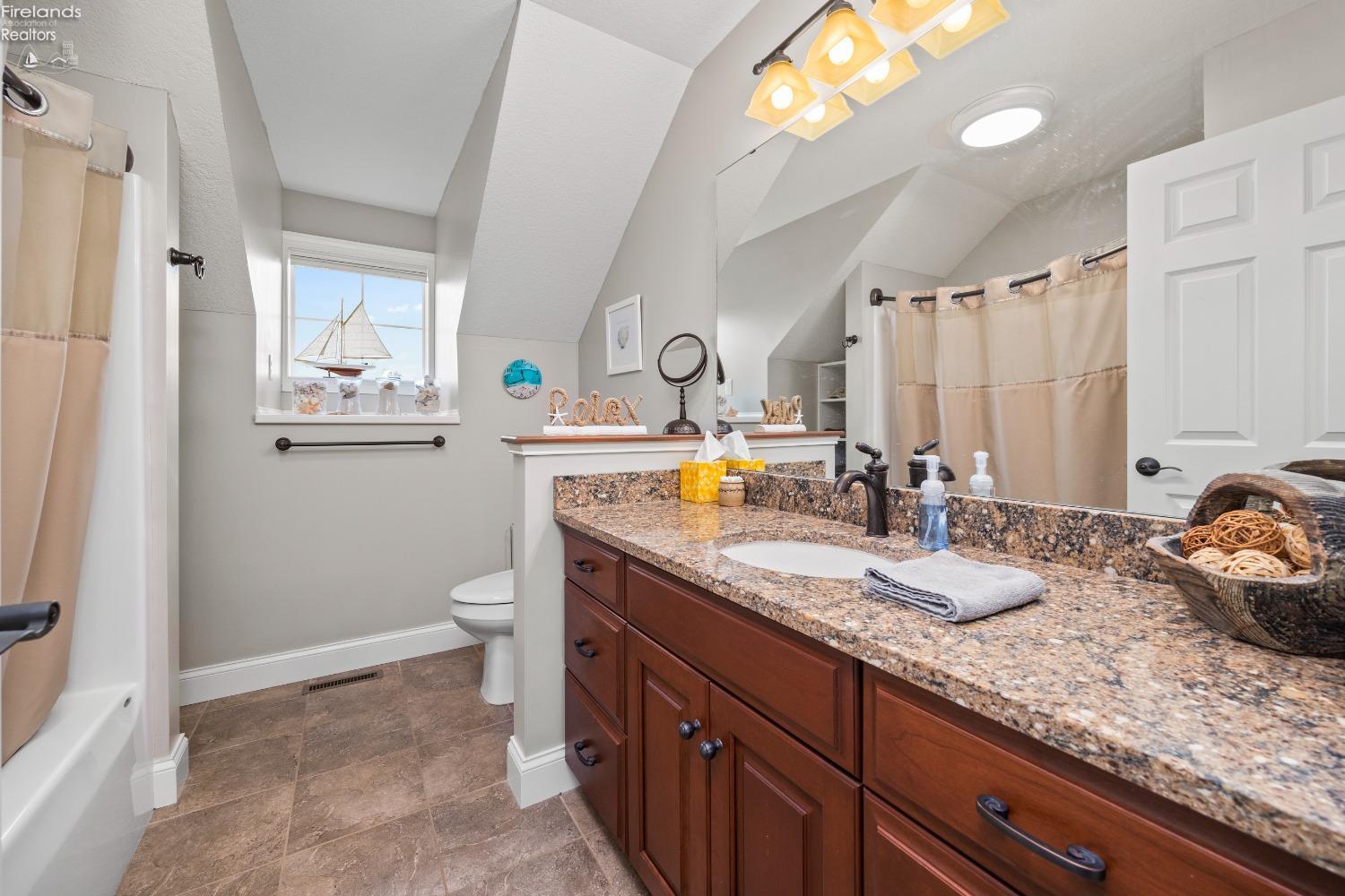 5367 Walls Channel Drive