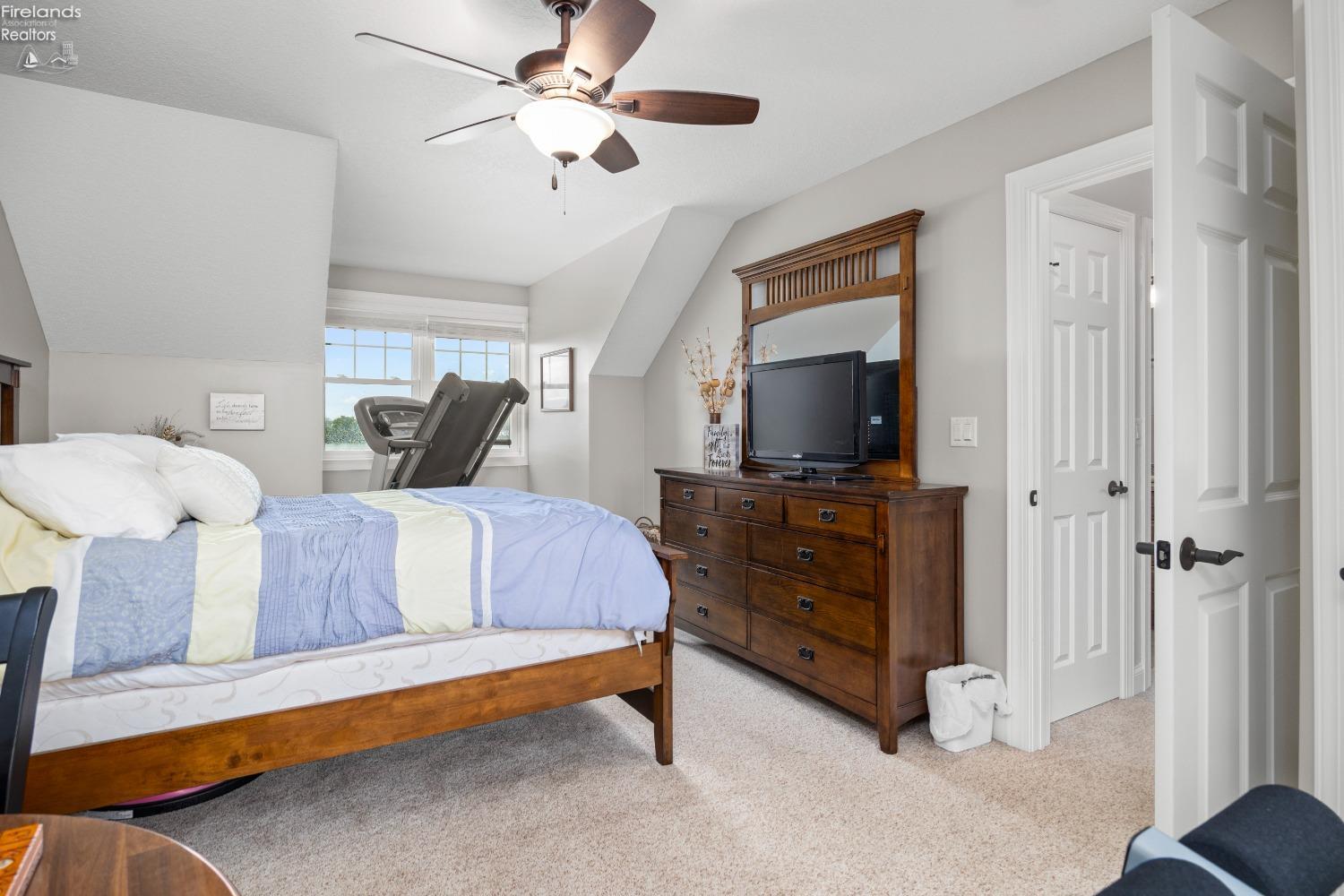 5367 Walls Channel Drive