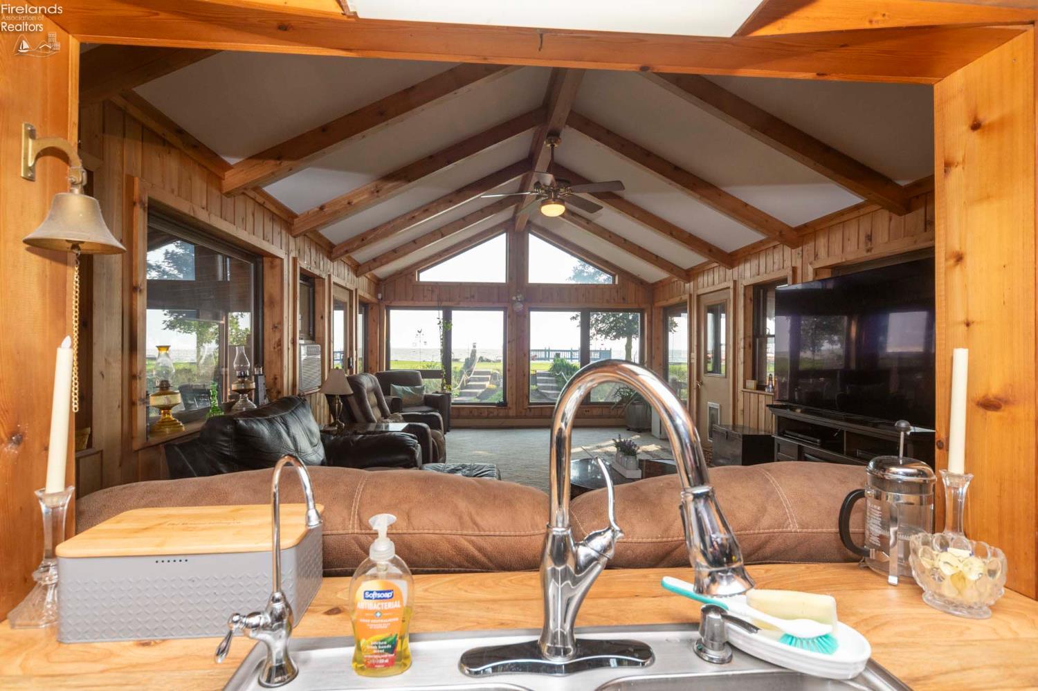 11103 Dyke Rd.