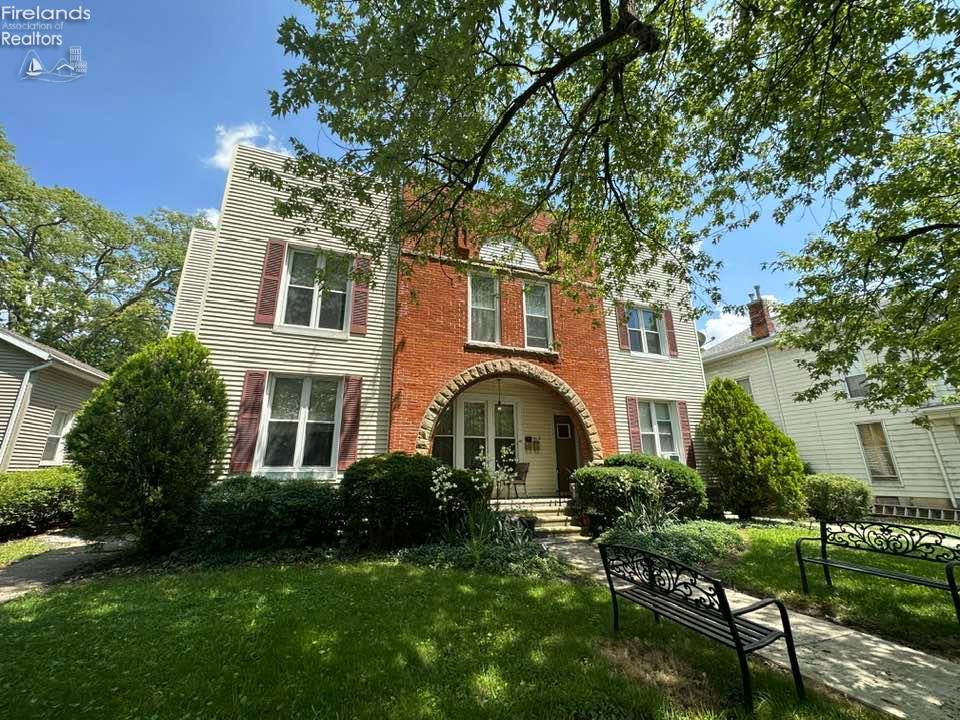 38 42 N Washington Street