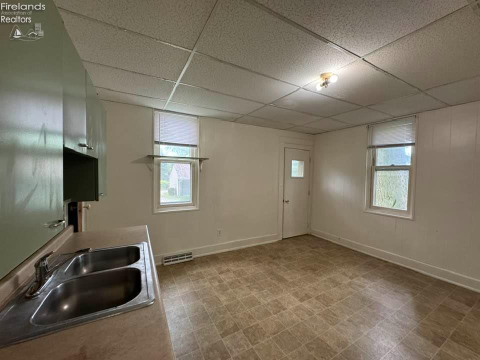 38 42 N Washington Street