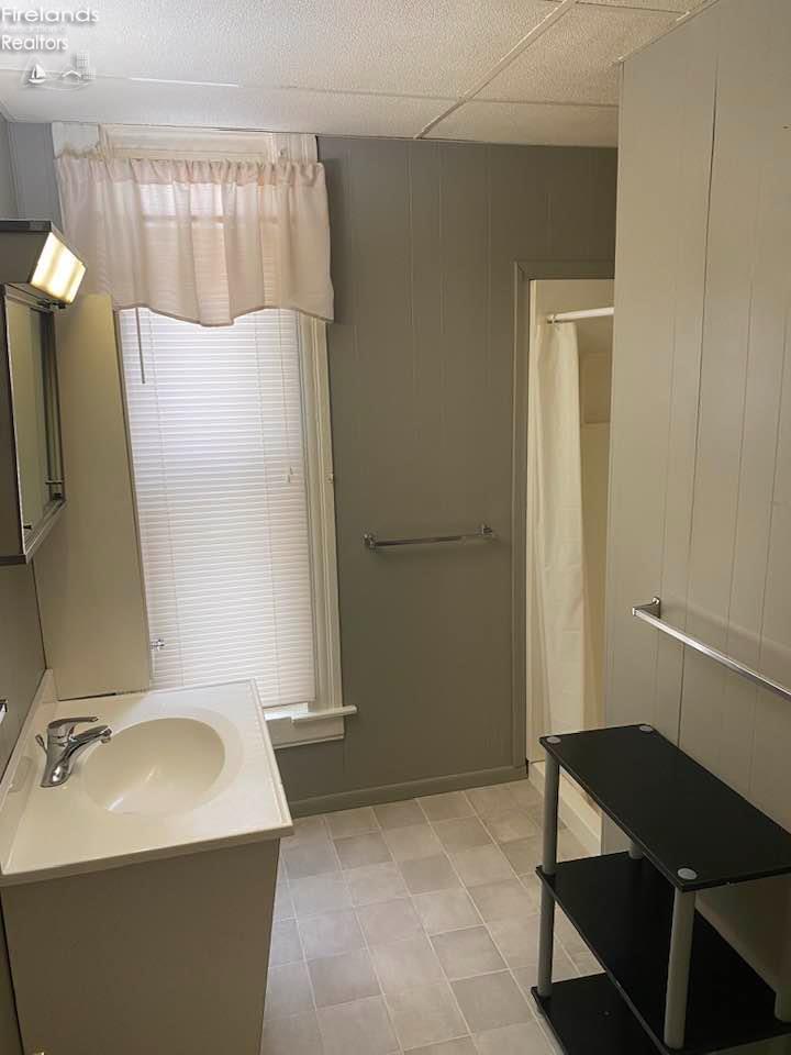 38 42 N Washington Street