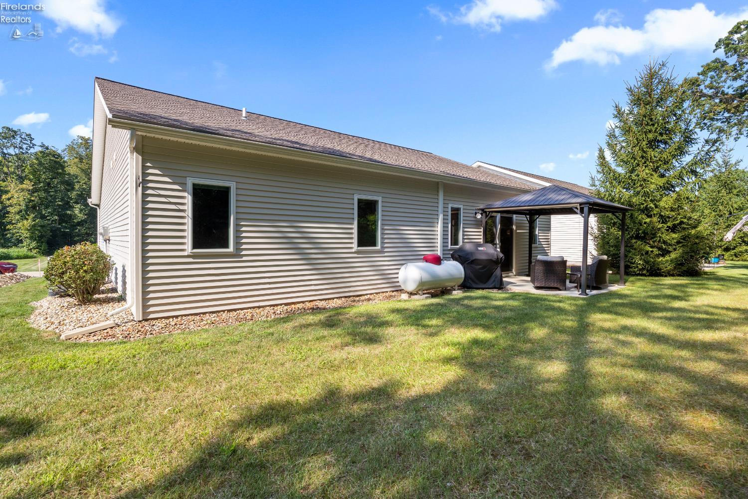 313 Lighthouse Oval