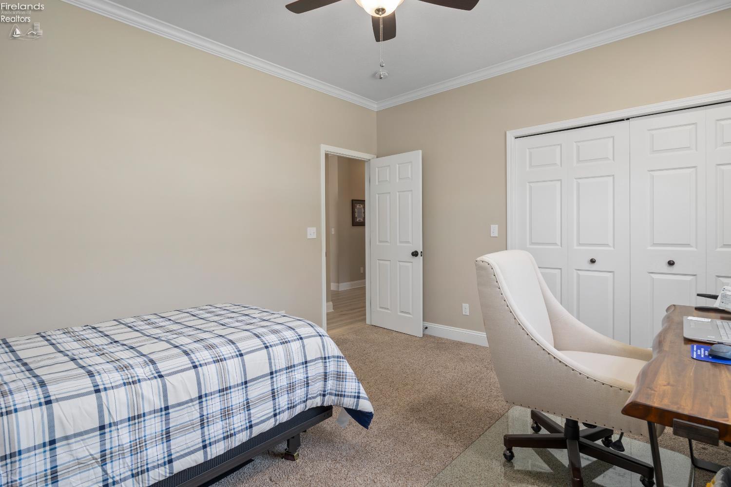 313 Lighthouse Oval