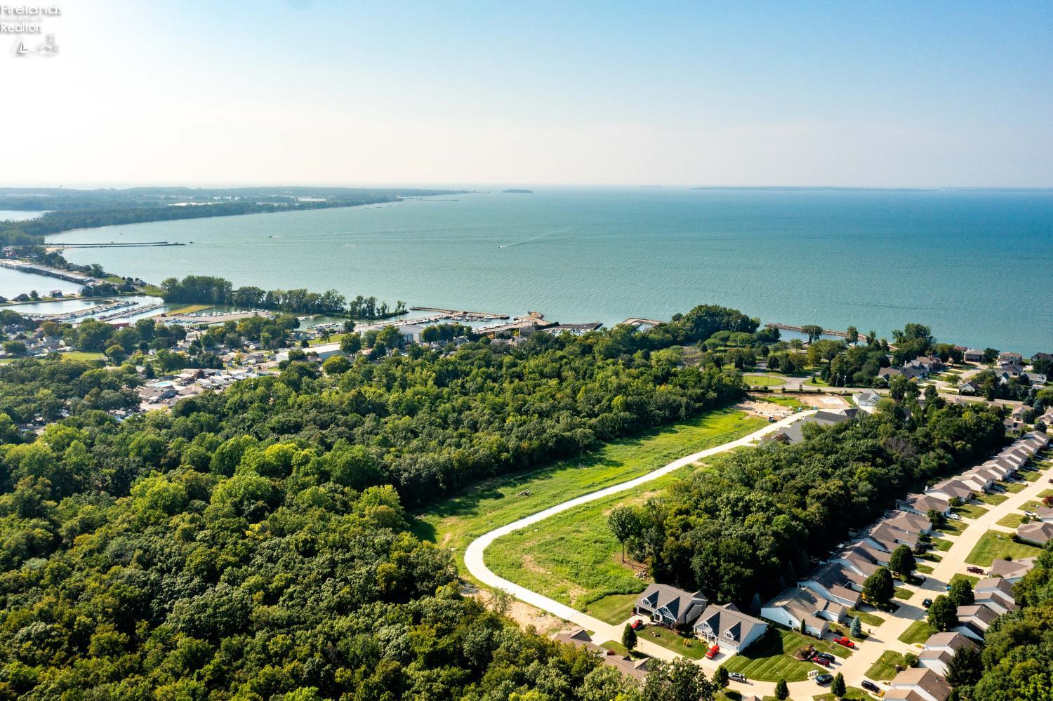 313 Lighthouse Oval