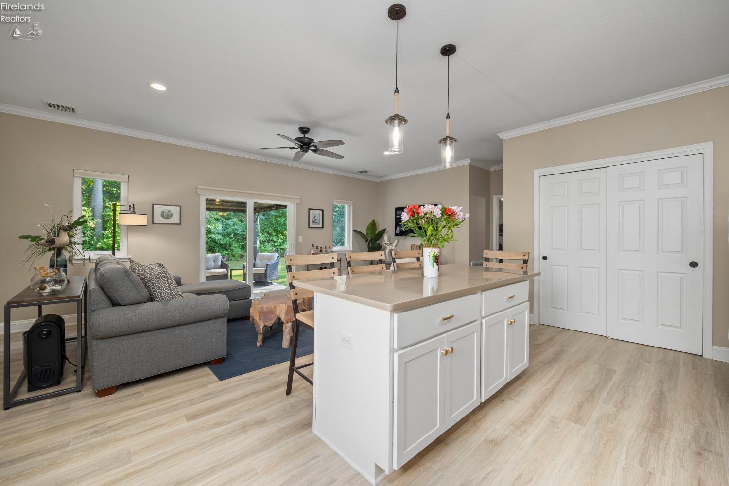 313 Lighthouse Oval