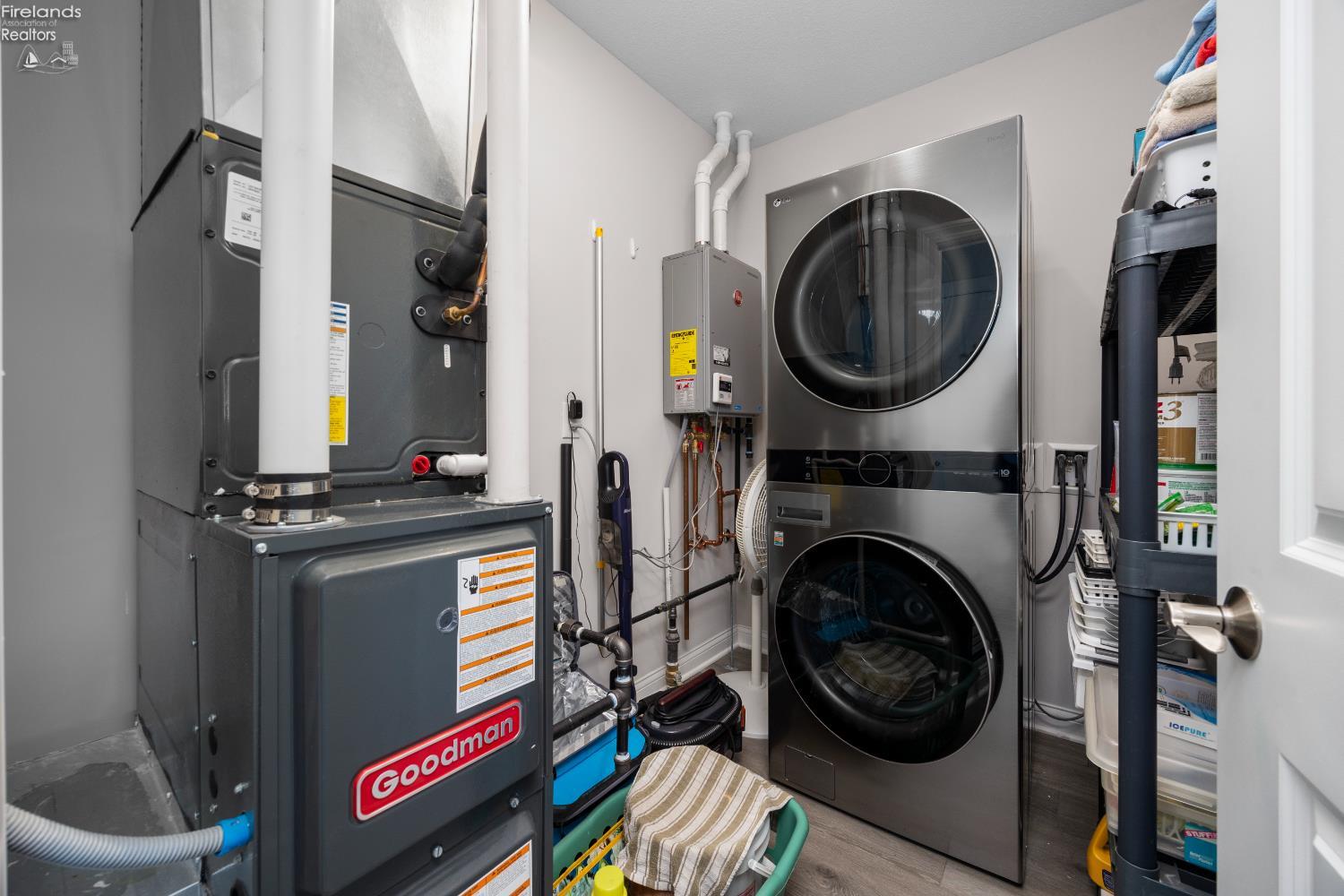 2729 S Harbor Bay Drive