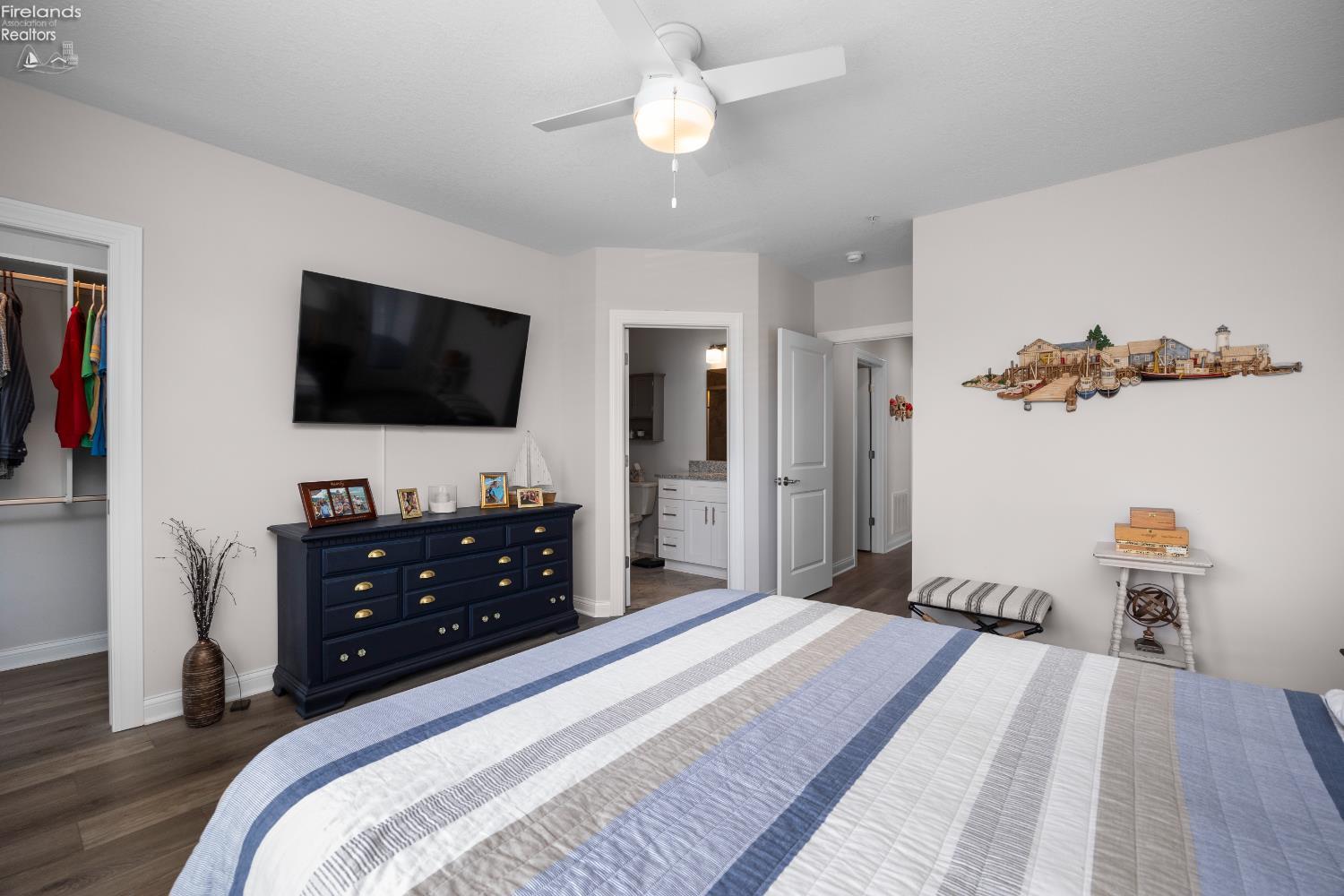 2729 S Harbor Bay Drive