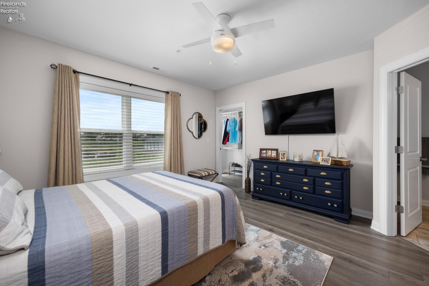 2729 S Harbor Bay Drive