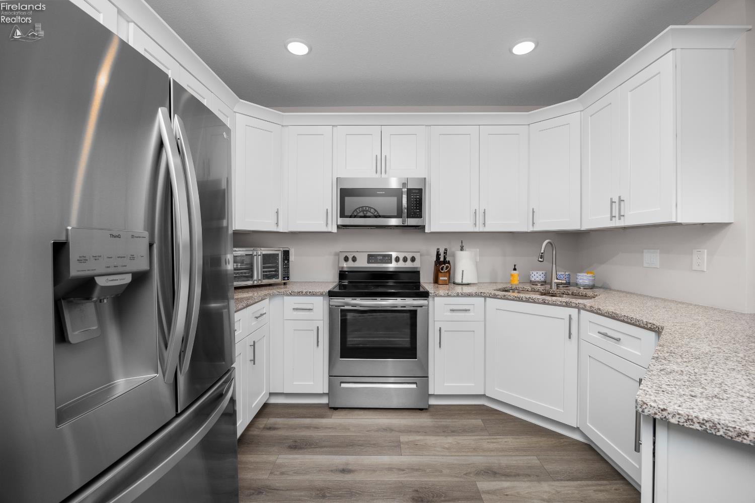 2729 S Harbor Bay Drive