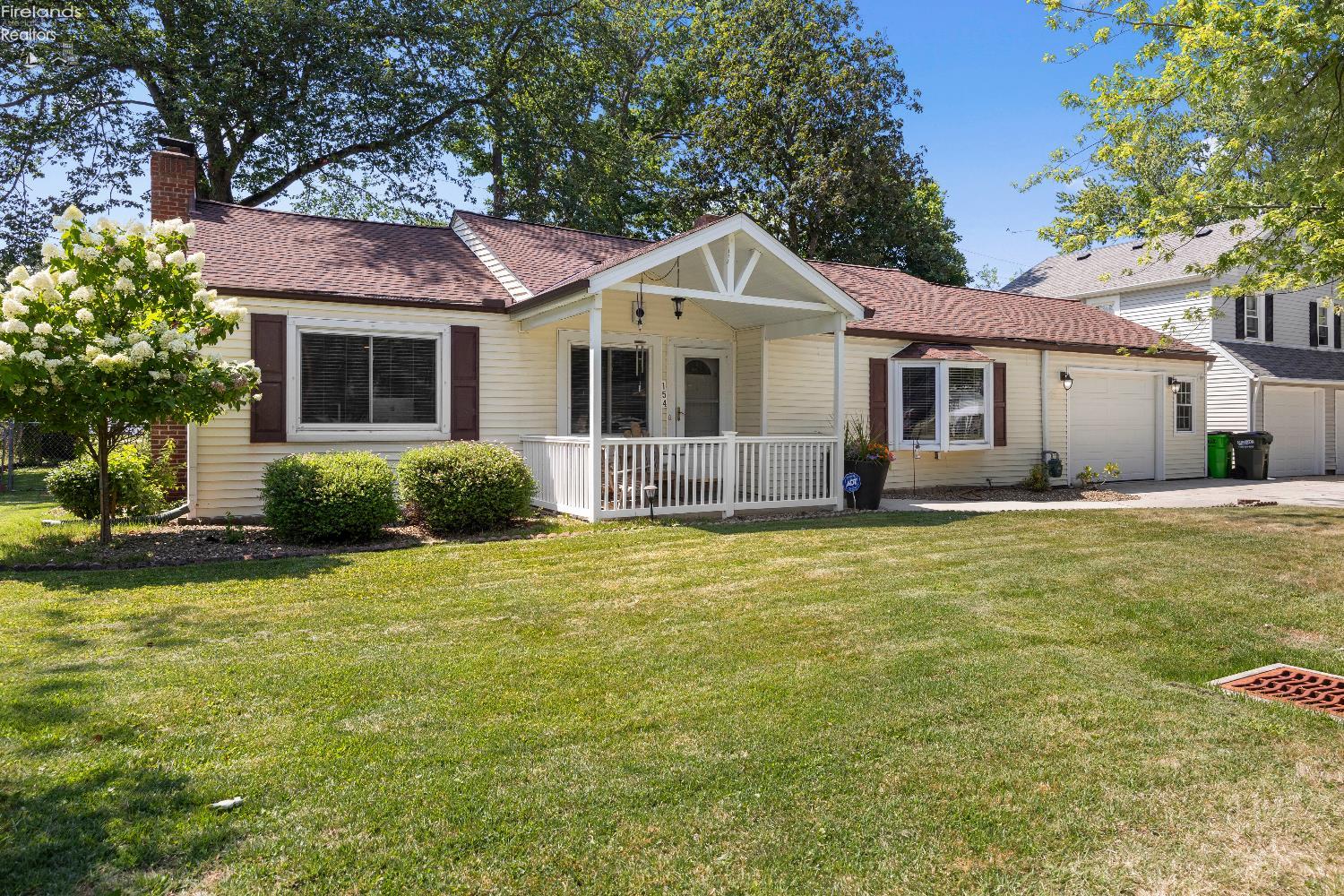 154 Oakwood Dr.