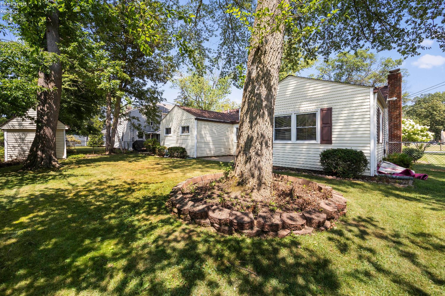 154 Oakwood Dr.