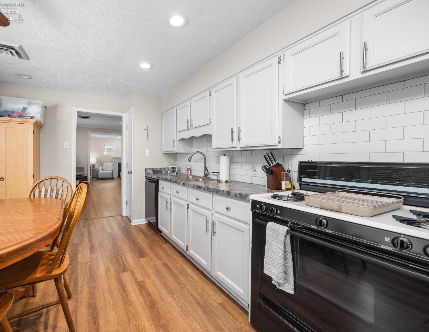 154 Oakwood Dr.