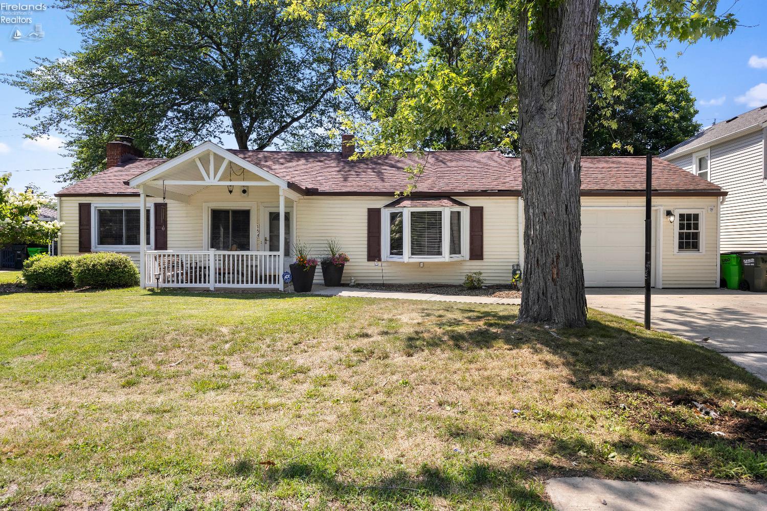 154 Oakwood Dr.