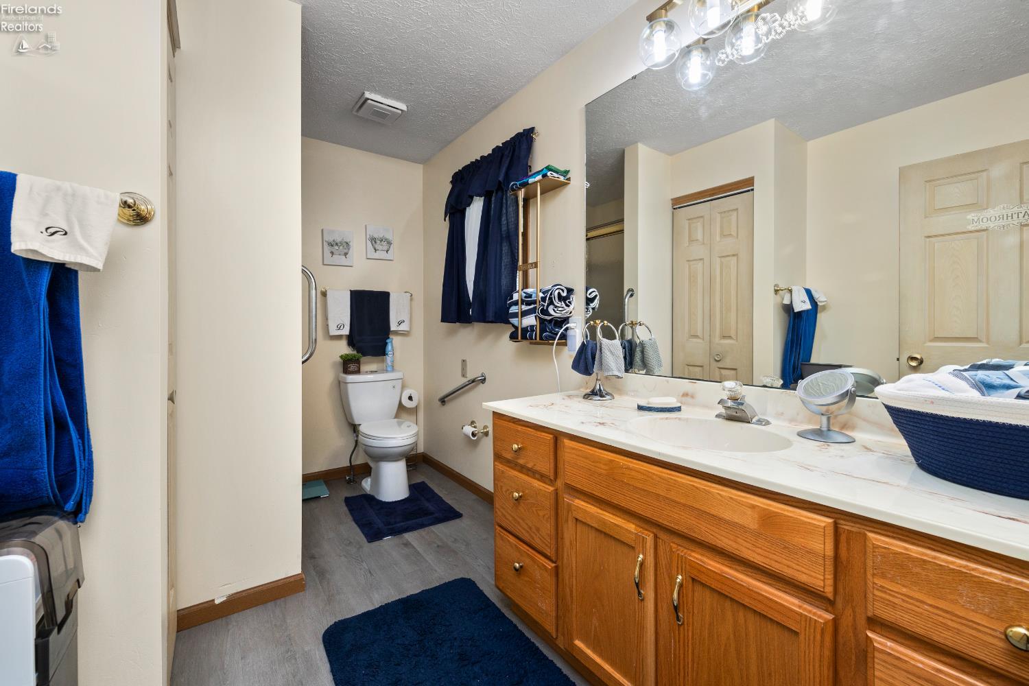 5107 Edgewood Dr