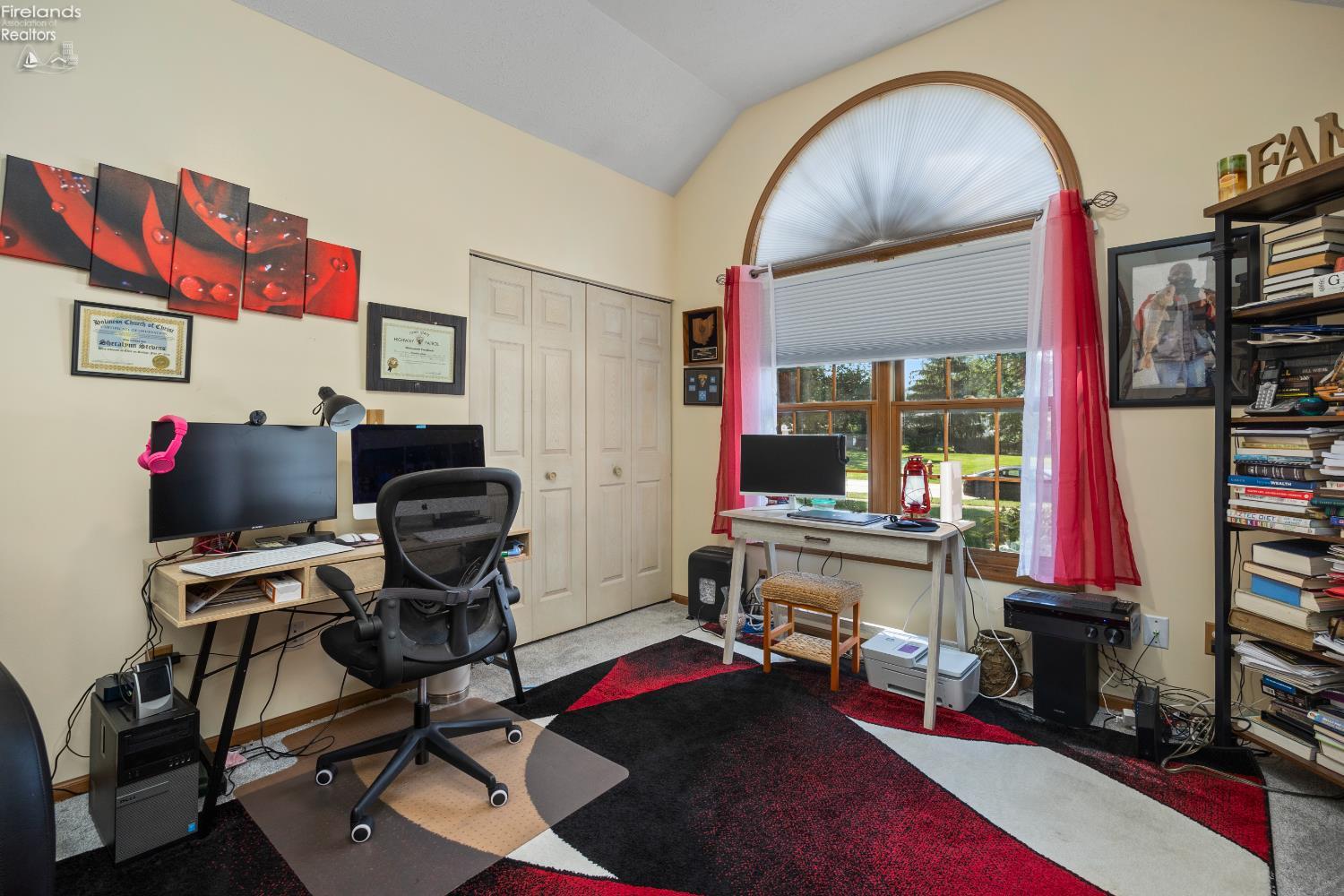 5107 Edgewood Dr