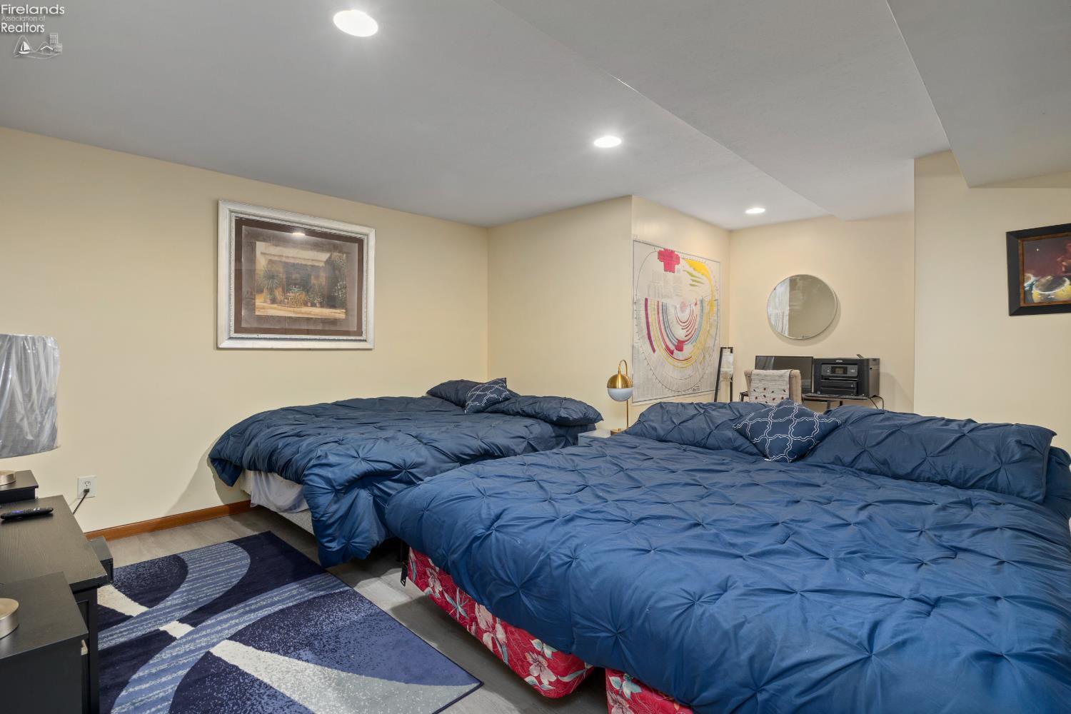 5107 Edgewood Dr