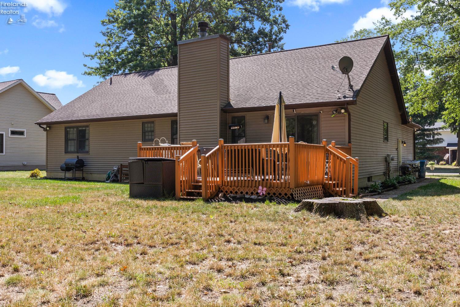 5107 Edgewood Dr