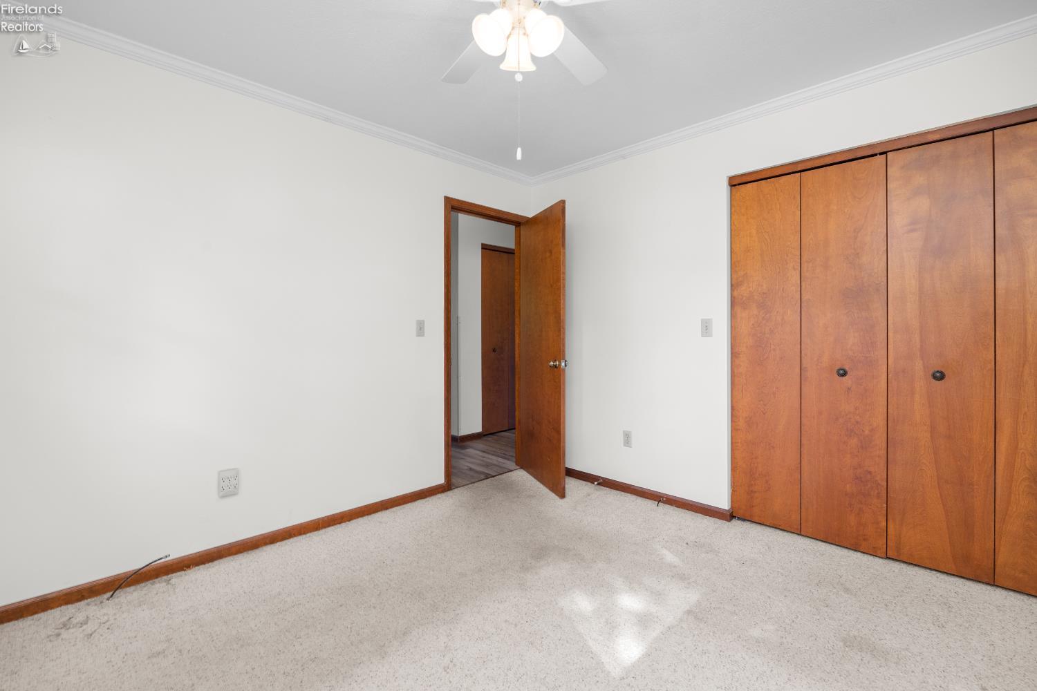 718 Vine Avenue