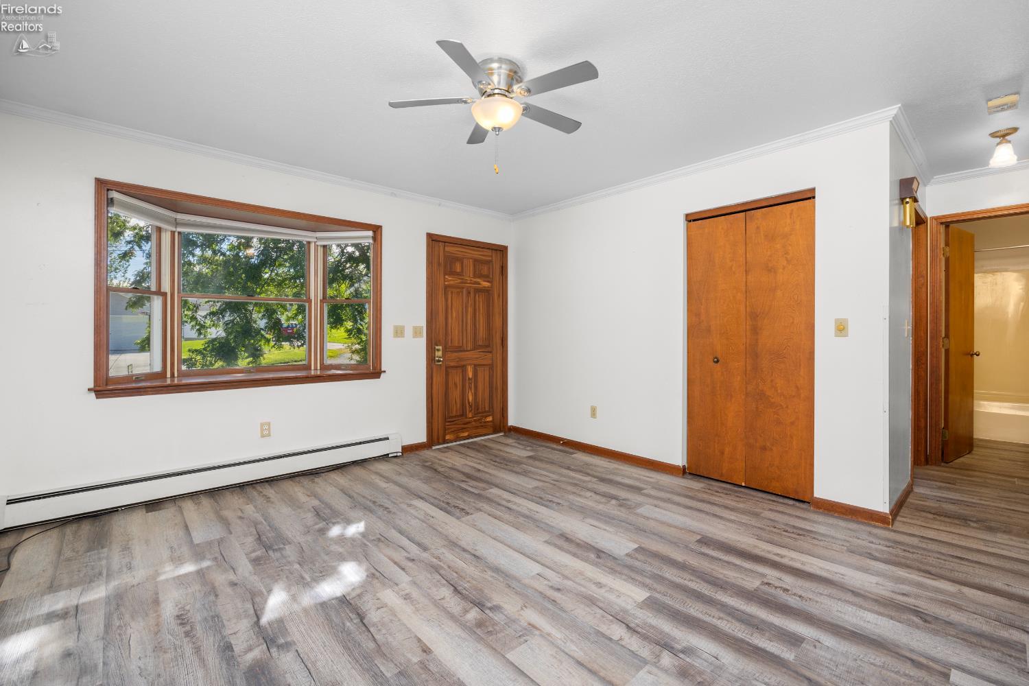 718 Vine Avenue