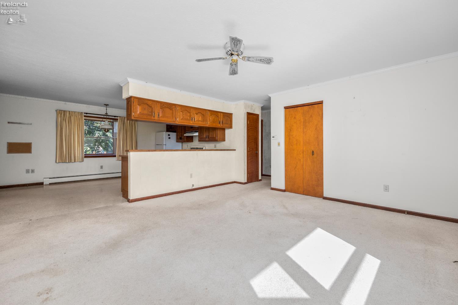 718 Vine Avenue