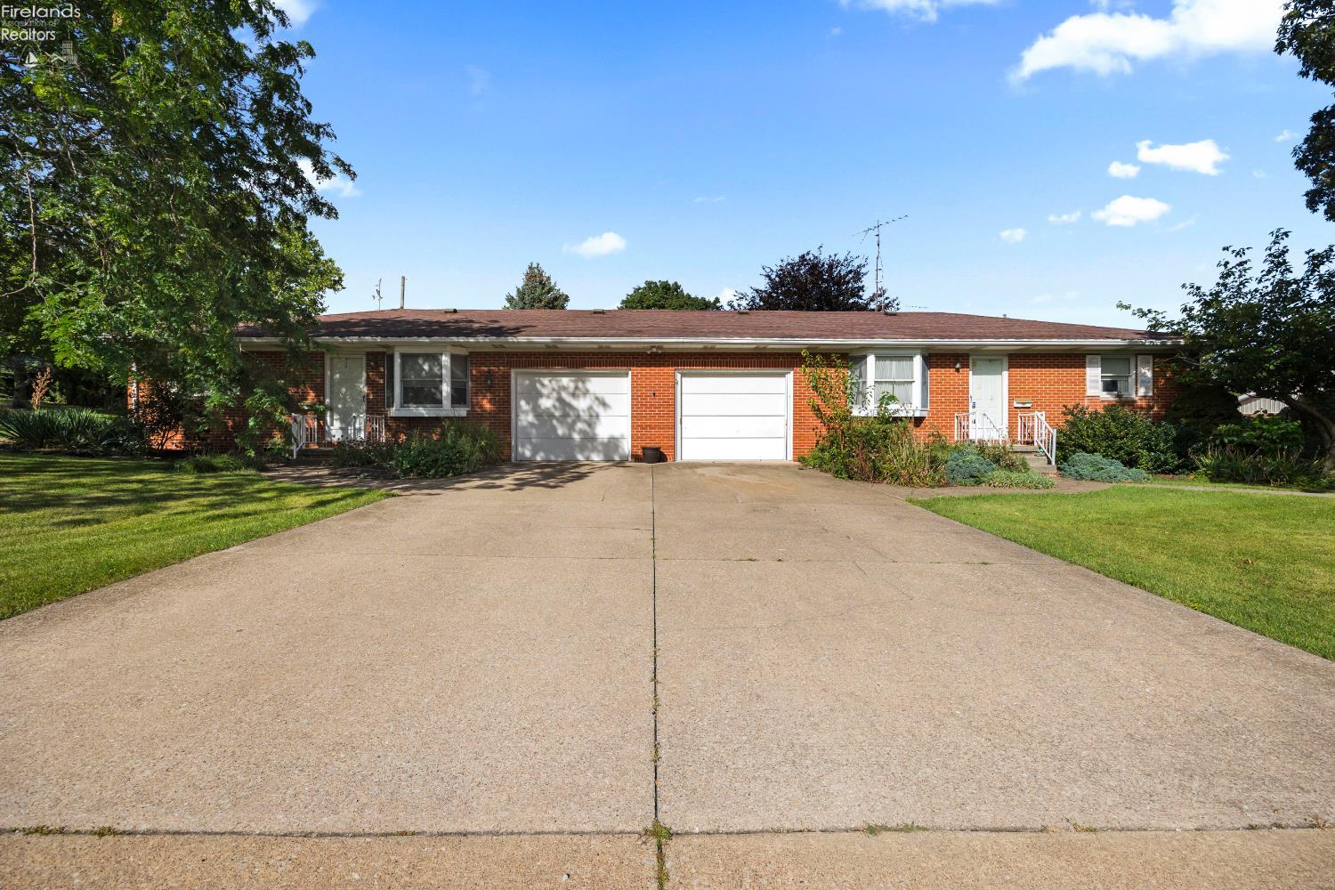 718 Vine Avenue
