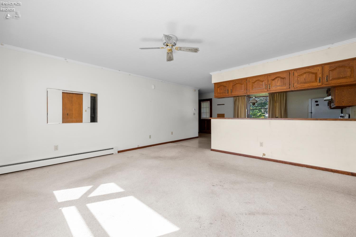 718 Vine Avenue