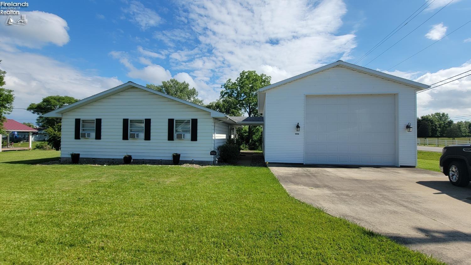 5416 E Channel Drive