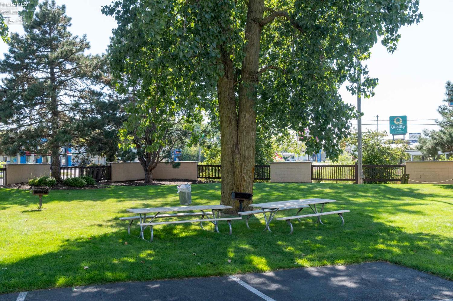 1801 E Perry Street 22