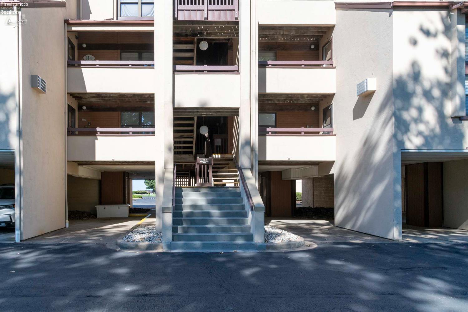 1801 E Perry Street 22