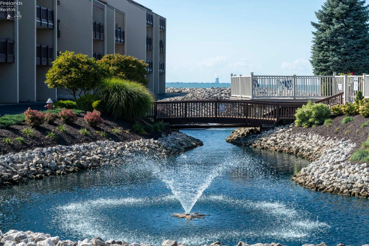 1801 E Perry Street 22