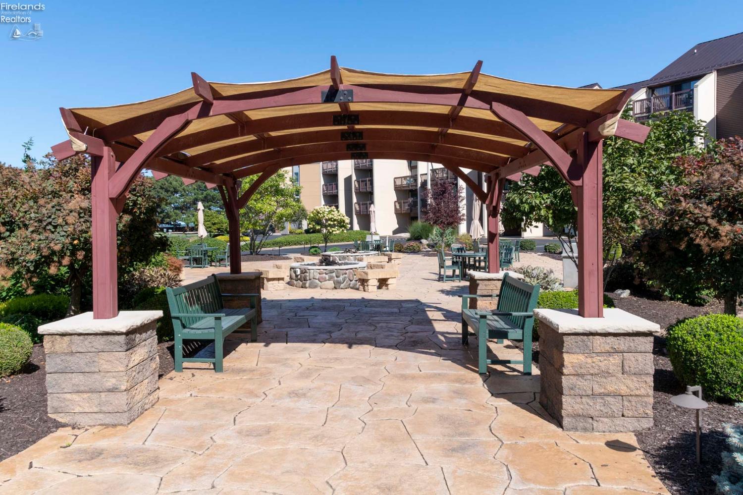 1801 E Perry Street 22