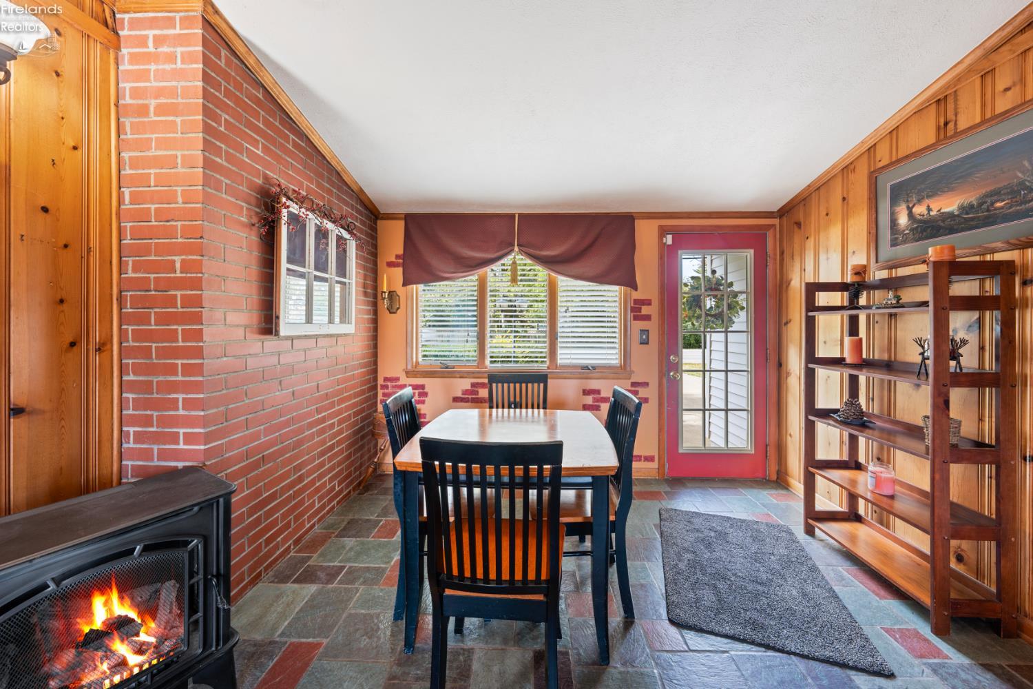 1003 Cleveland Road