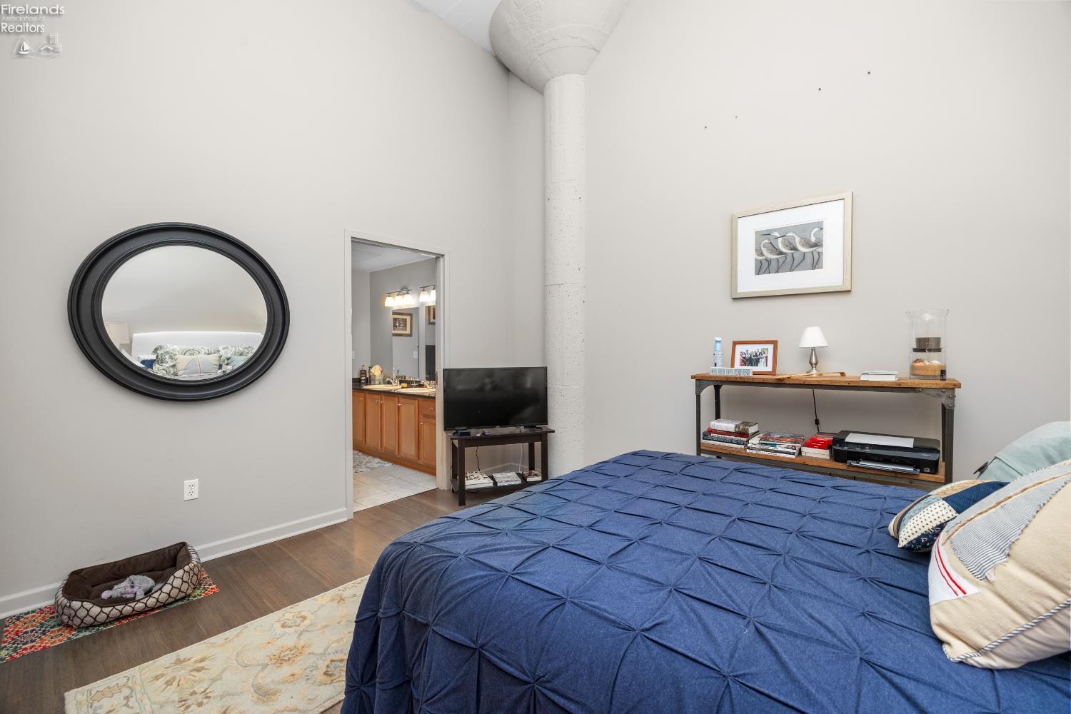 401 W Shoreline Drive 267