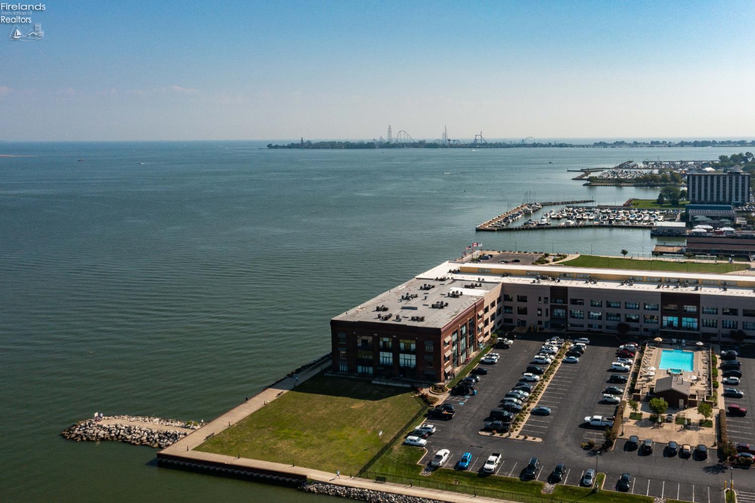 401 W Shoreline Drive 267