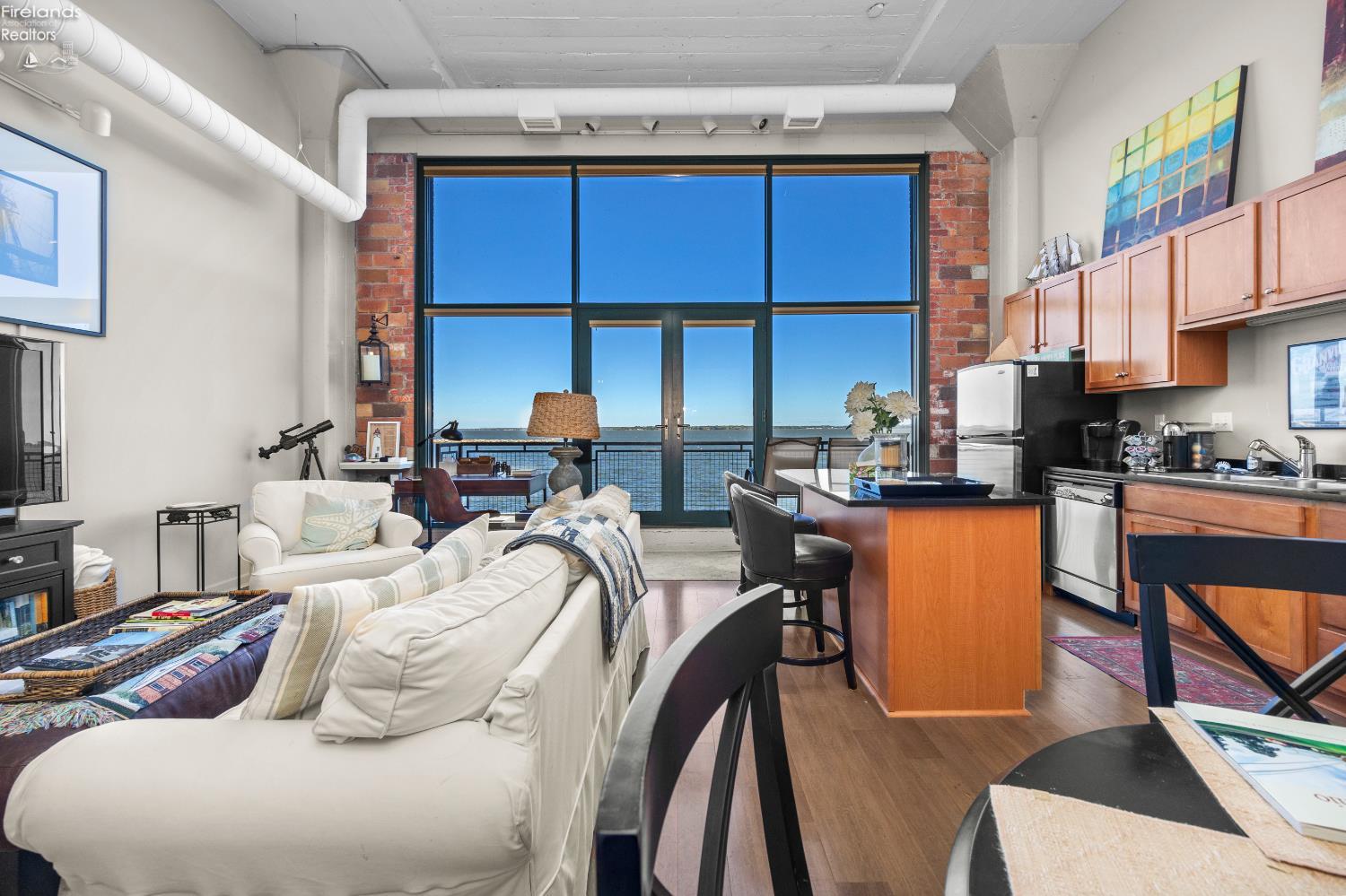 401 W Shoreline Drive 267