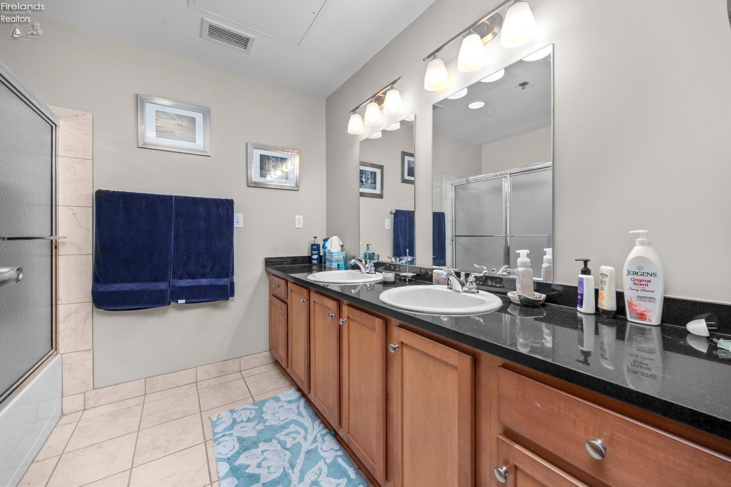 401 W Shoreline Drive 267