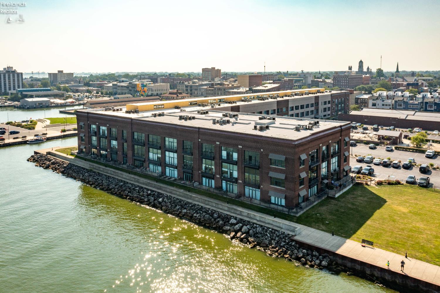 401 W Shoreline Drive 267