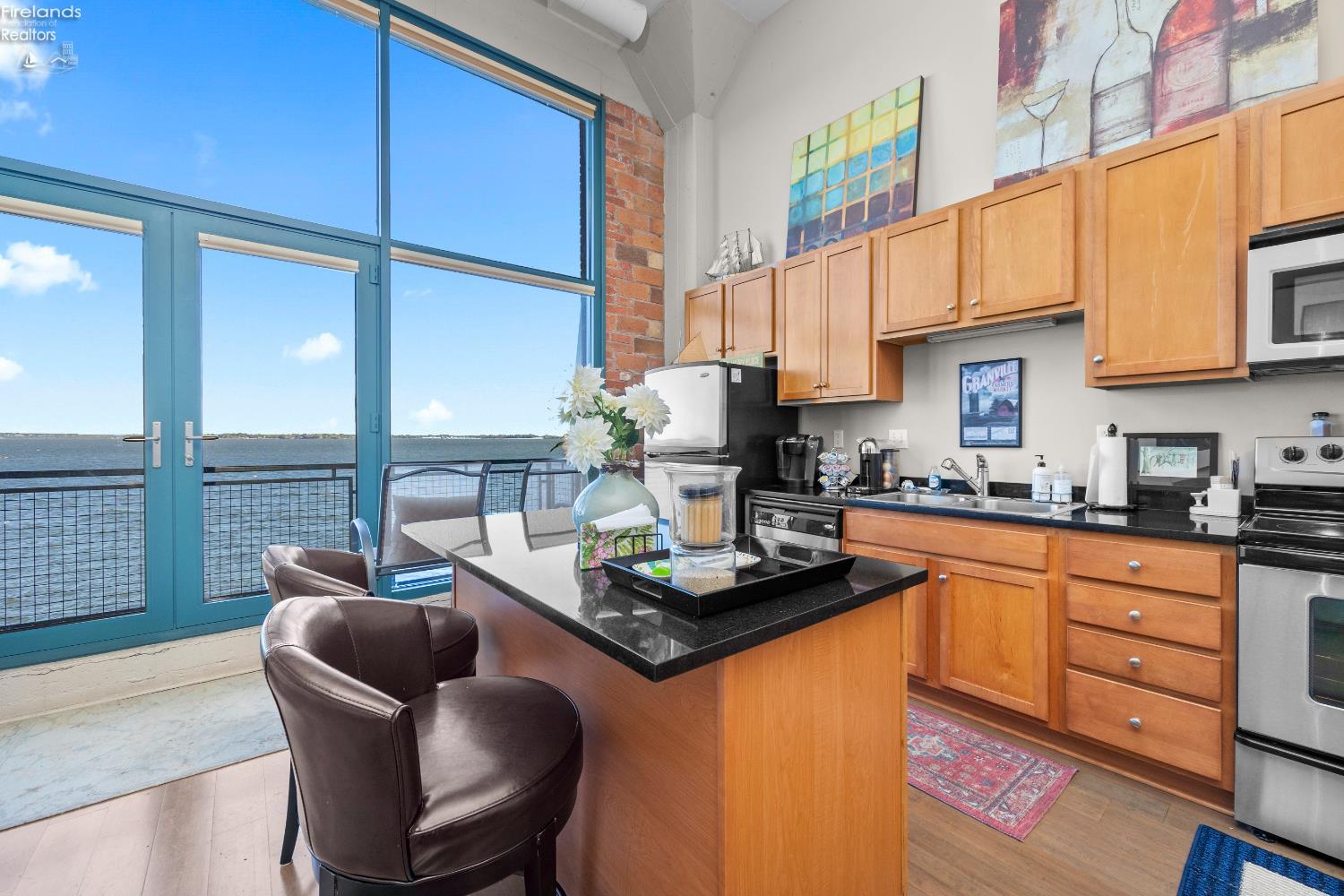 401 W Shoreline Drive 267