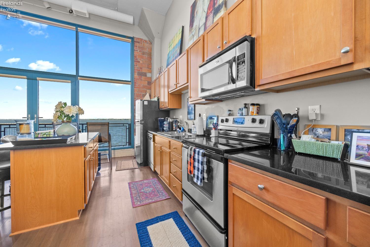 401 W Shoreline Drive 267