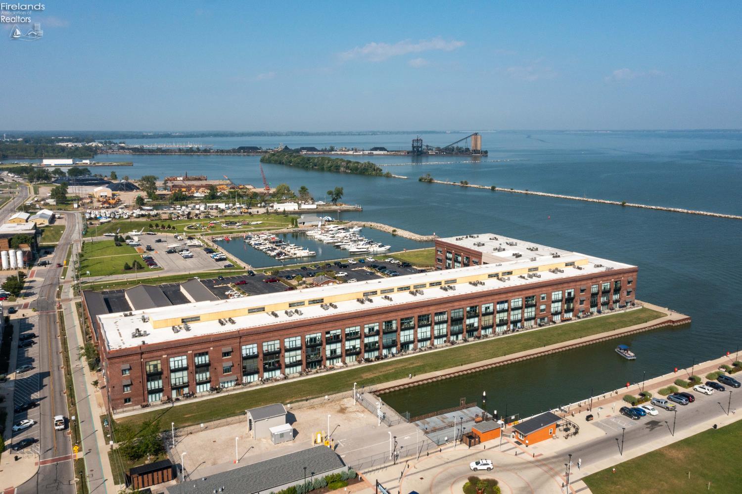 401 W Shoreline Drive 267