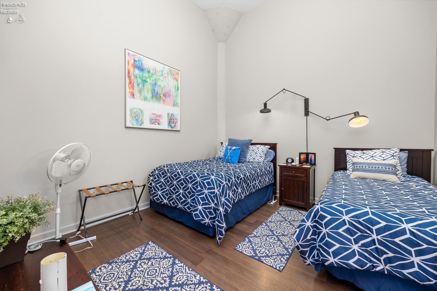 401 W Shoreline Drive 267