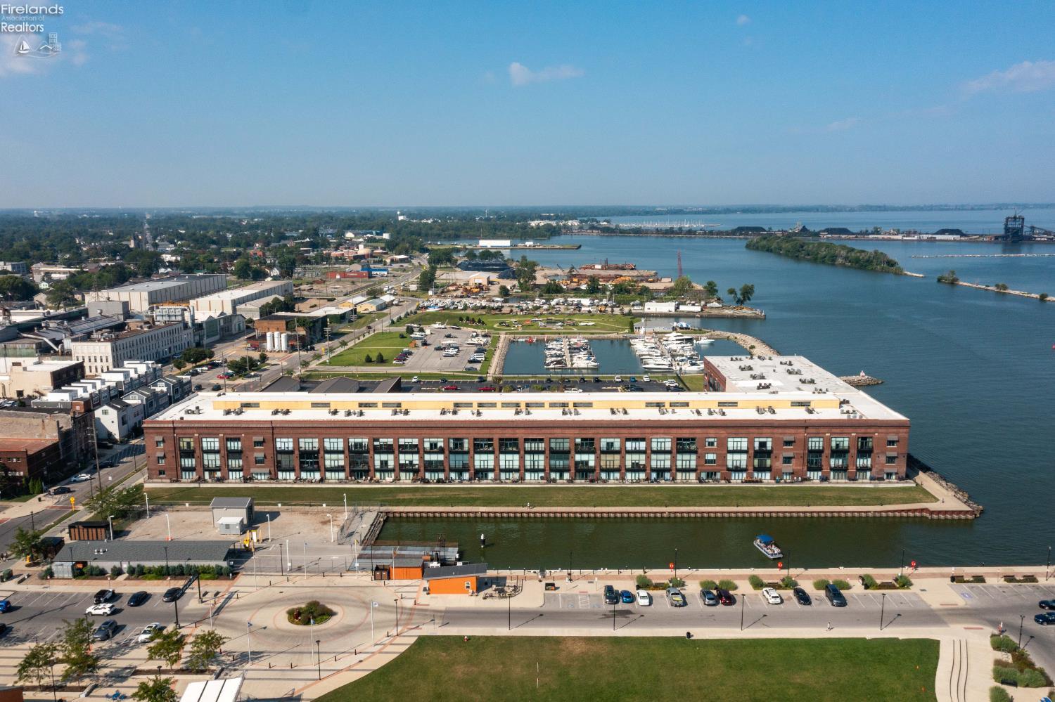 401 W Shoreline Drive 267