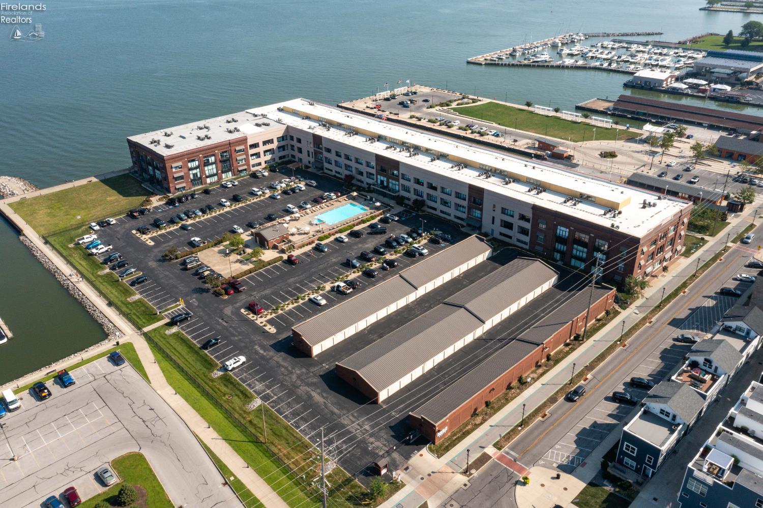 401 W Shoreline Drive 267