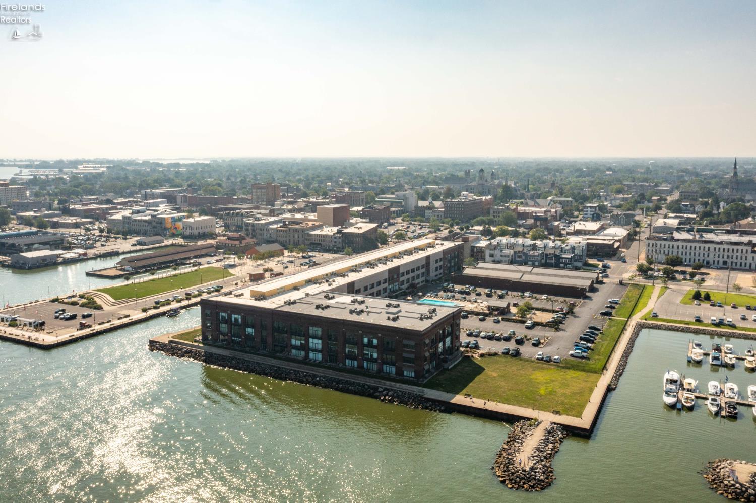 401 W Shoreline Drive 267