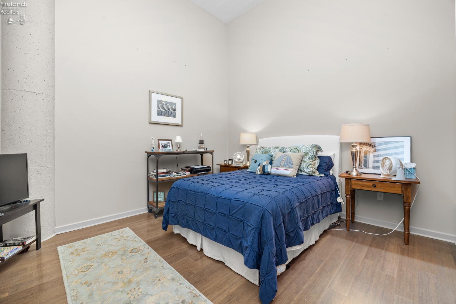 401 W Shoreline Drive 267