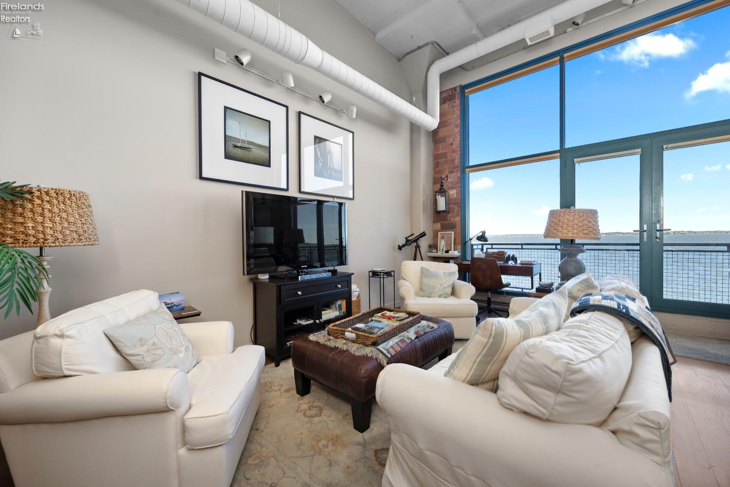 401 W Shoreline Drive 267